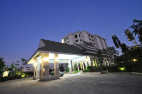Гостиница Pearl Resort & Hotel  Нонтхабури